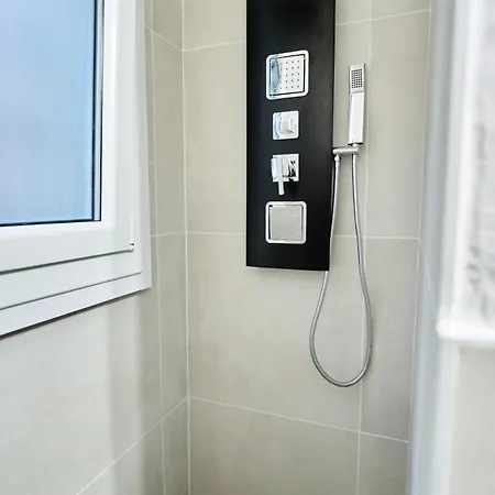 Design & Comfort - Center Apartman Ravenna